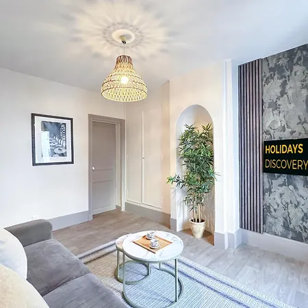 - Buttes Chaumont's Park -entire Flats Appartamento *