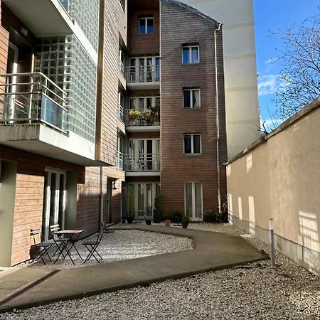 - Buttes Chaumont's Park -entire Flats * Parigi