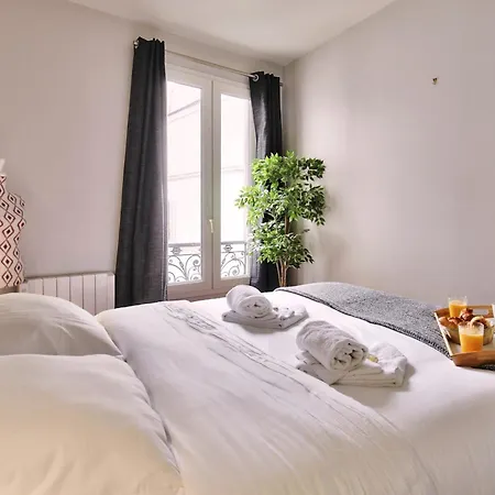 - Buttes Chaumont's Park -entire Flats Parigi