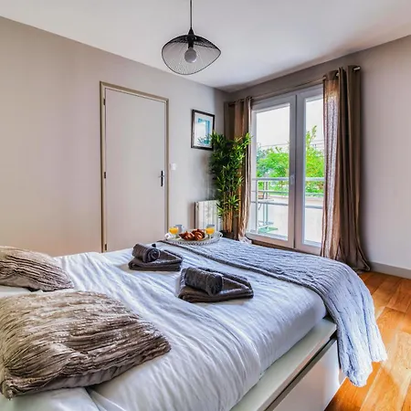 - Buttes Chaumont's Park -entire Flats Appartamento *