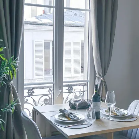 - Buttes Chaumont's Park -entire Flats Parigi