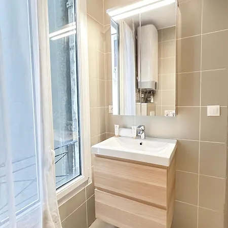 - Buttes Chaumont's Park -entire Flats * Parigi