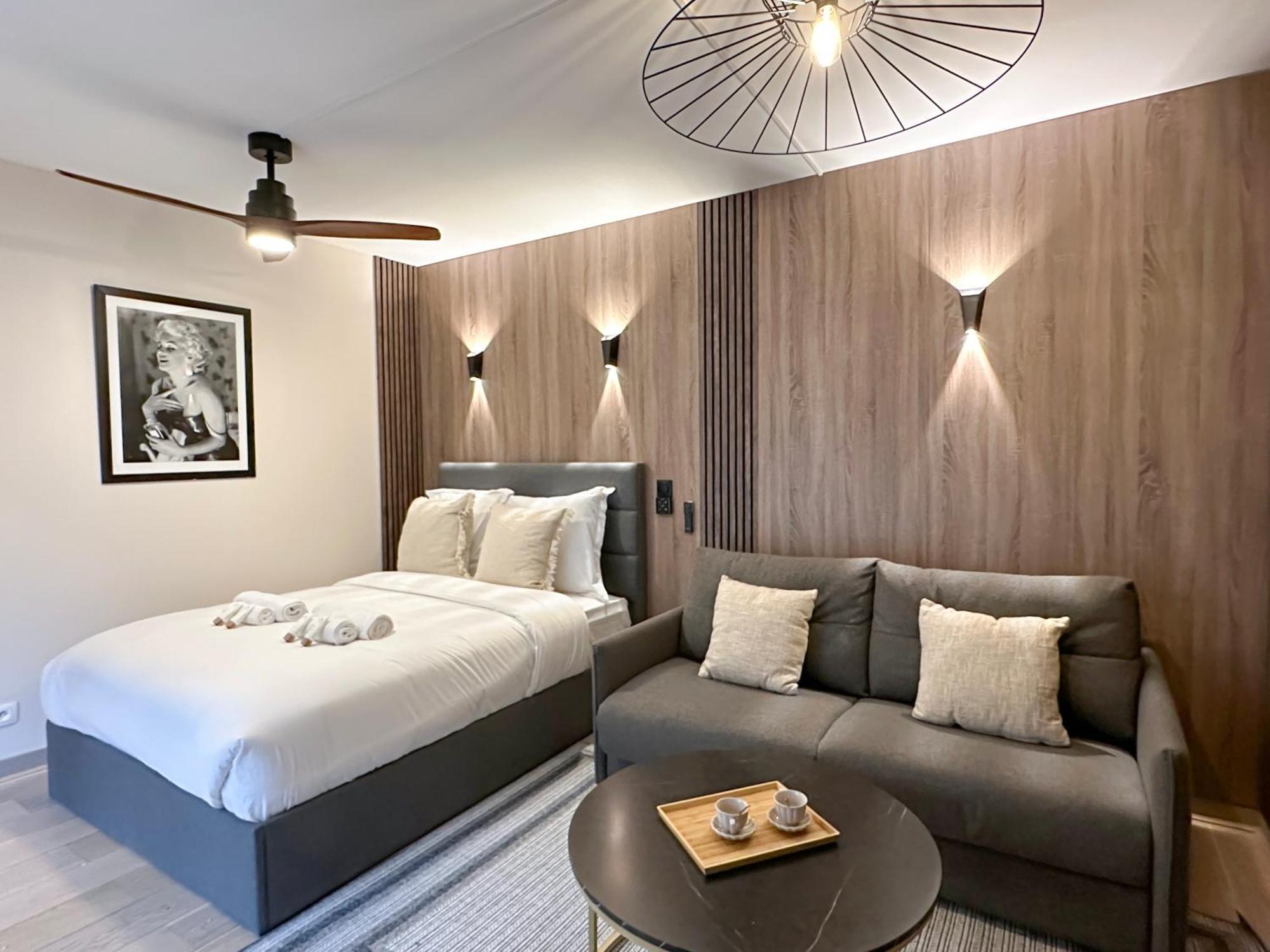 - Buttes Chaumont's Park -entire Flats Parigi