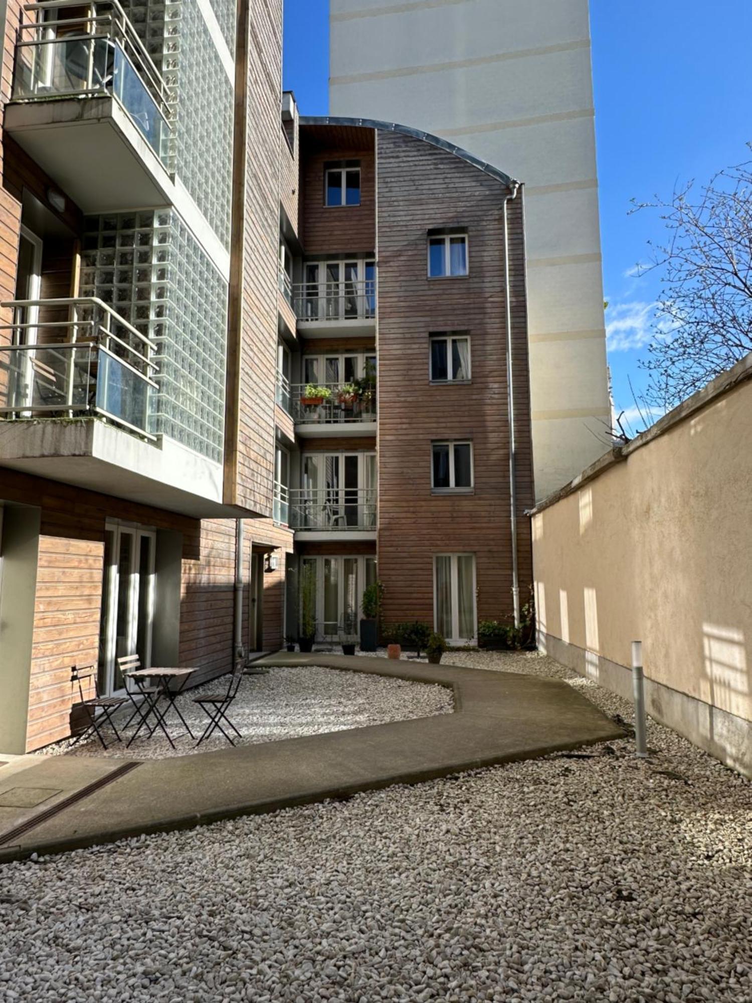 - Buttes Chaumont's Park -entire Flats * Parigi