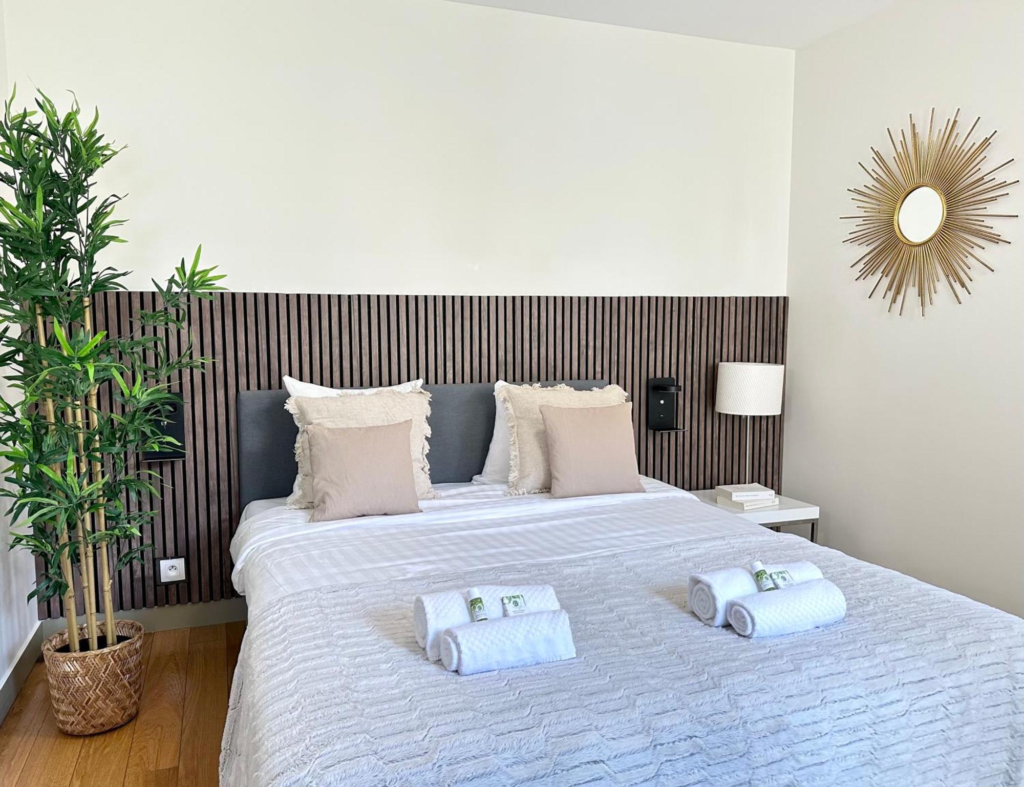 - Buttes Chaumont's Park -entire Flats Appartamento *
