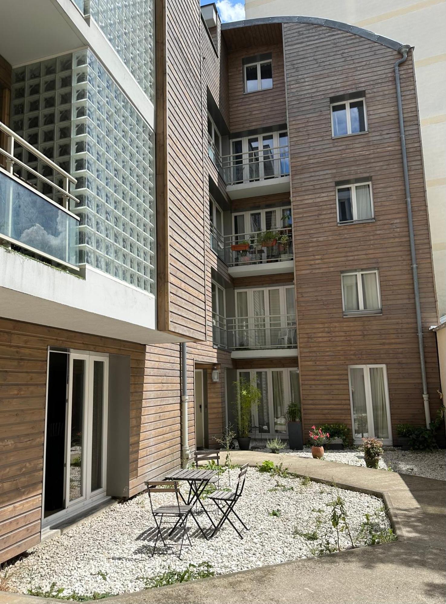 - Buttes Chaumont's Park -entire Flats Appartamento *